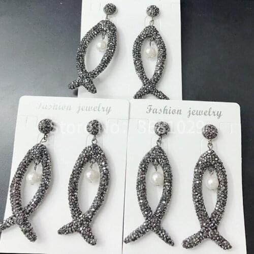 European and American luxury new black rhinestones earrings are simple and famous womens wind hollowed-out drop earrings