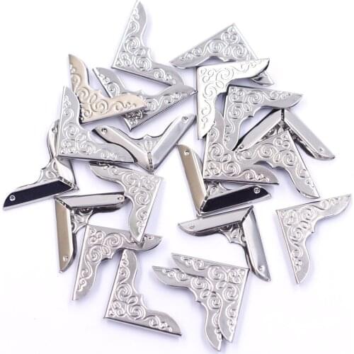 50 Silver Tone Triangle Pattern Metal Book Photo Albums Corner Protectors Menus Scrapbook Folders Hardware 32x23x3.5mm Fit 3mm