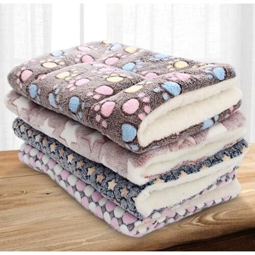 Pet Mat Soft Flannel Pet Soft Mat Winter Thicken Warm Cat Blanket Dog Bed Puppy Sleeping Cover Towel for Small Medium Large Dogs