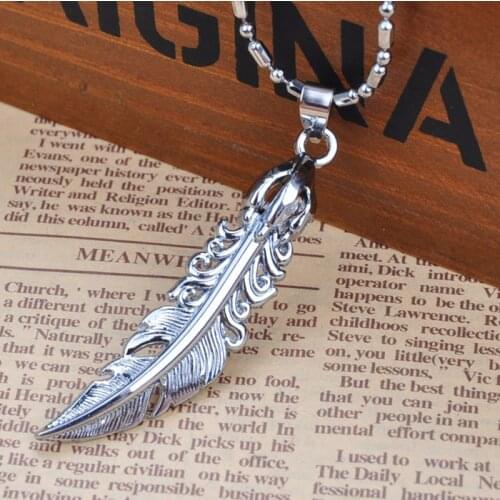Retro Feather Pendant Necklace Womens Mens Jewelry Adjustable Leather Chain Bamboo Chain Necklace Fashion Banquet Gift