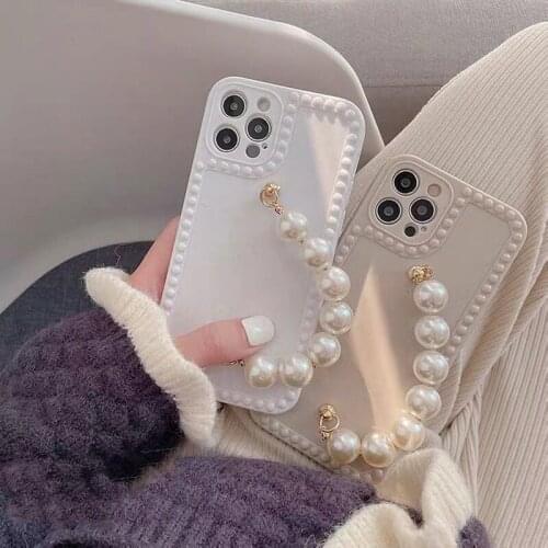 Cute Pearls Wrist Chian Strap phone case For iPhone 12 ProMax Min11 Pro MAX 7 8 Plus X XR XS Max Blingbling Pearl bracelet Coque
