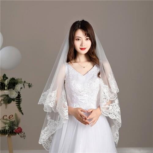 Elegant Wedding Veil Women Short Two Layers With Comb Lace Edge Fingertip Length Bridal Accessories 2020