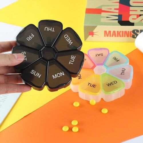 1Pcs 7 Days Plastic Pill Case Kid’s Candy Box Portable Travel Separate Petal-Shaped Medicine Box Storage Container