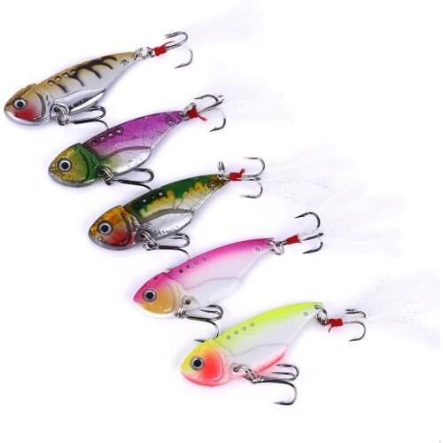 50Pcs Metal Vib Lure 5.5cm 11g Vibrations Spoon Lure Fishing Bait Bass Artificial Hard Bait with Feather Hook Fishing Tackle