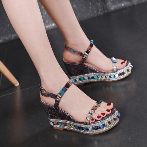 Crystal High heels rivets shoes Wedge Sandals Women Sandals Casual Thick Bottom Sandals Sexy Platform Gladiator Wedge Shoes