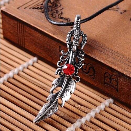 Retro Creative Punk Leaf White Red Crystal Necklace For Men Party Womens Pendant Hip Hop Style Jewelry Accessories