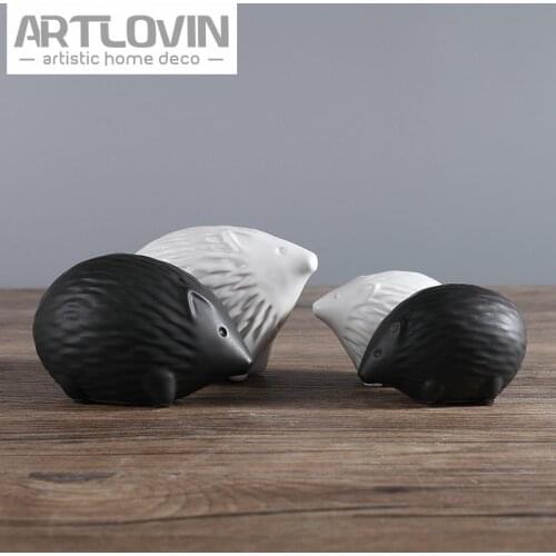 Modern Simple Style Creative Hedgehog Abstract Figurines Black and White Harmonious Ceramic Animal Statue Home Decoration Gift