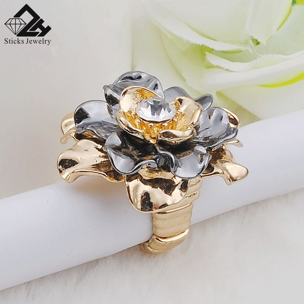 Fashionable Flower-shaped Alloy Ring springs Chic Rings free shipping