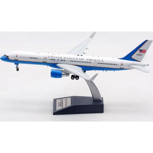 1:200 Scale airplane Air Force Two One C-32A 98-0003 model with base landing gear alloy Kids aircraft plane toy collection