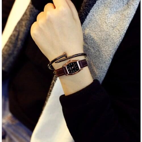 Womens small dial with Korean style simple fashion art retro Mini quartz watch