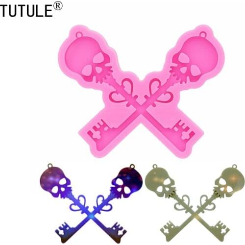 Shiny Skull key silicone mold,Keychain Shiny Mold for Resin Jewelry Charm Pendant Clay with Flexible Silicone Resin Mold