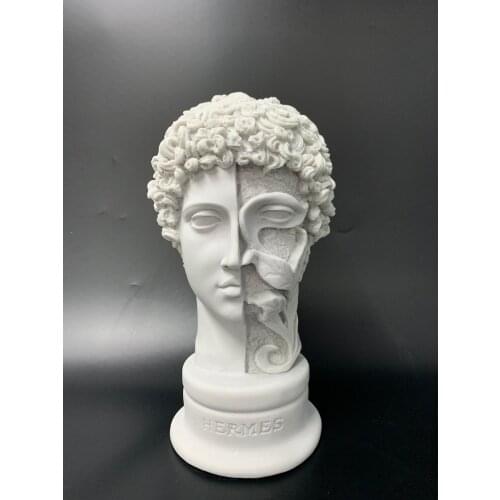 By Ari Figurines For Interior