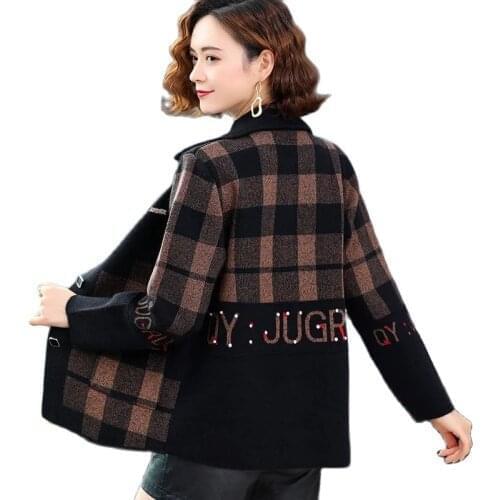 Spring Autumn New Mother Dress Lapel Lattice Woolen Womens Coats Middle-Aged Loose All-Match Jacket Knitting Ladies Cardigan