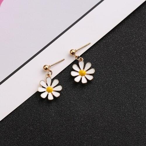 8SEASONS Fashion Korea Small Fresh White flowers Earring Women Trendy Jewelry Hot Sale For Girlfriend Gifts,1 Pair
