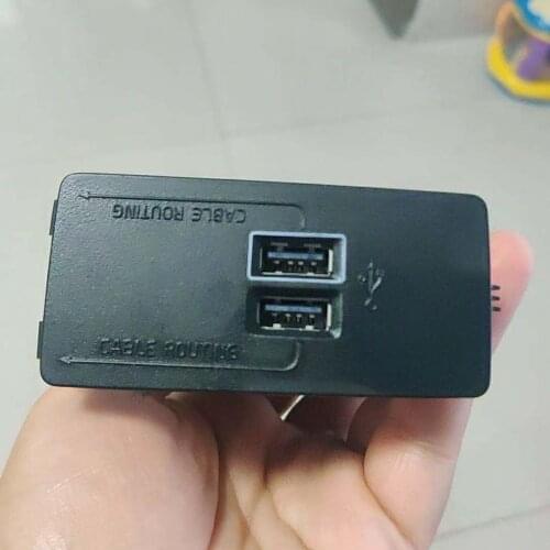 31407038 Car USB Adapter Dual Port Interface Modified Double Socket For Volvo S60 S90 XC60 XC90 V60 V90 Original