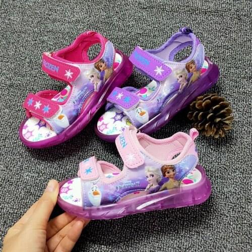 Girls Sandals Summer New Korean Version of Frozen Childrens Sandals Led Luminous Lights Childrens Beach Shoes One Hand * 6