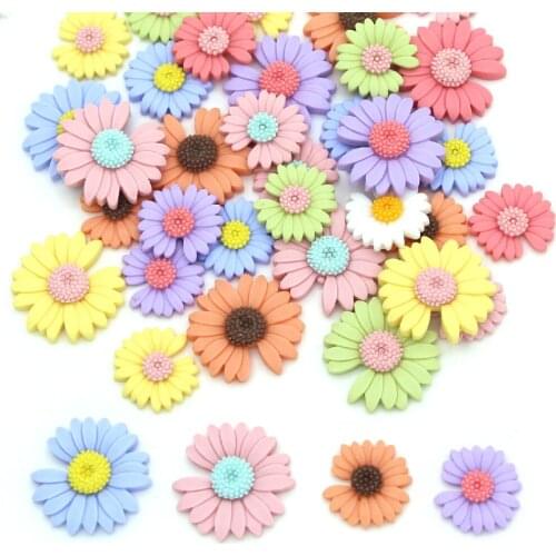 20Pcs Chrysanthemum Resin Crafts Flatback Resin Daisy Cabochons For Girls Hairwear/Phone Case Embellishments Jewelry Accessories