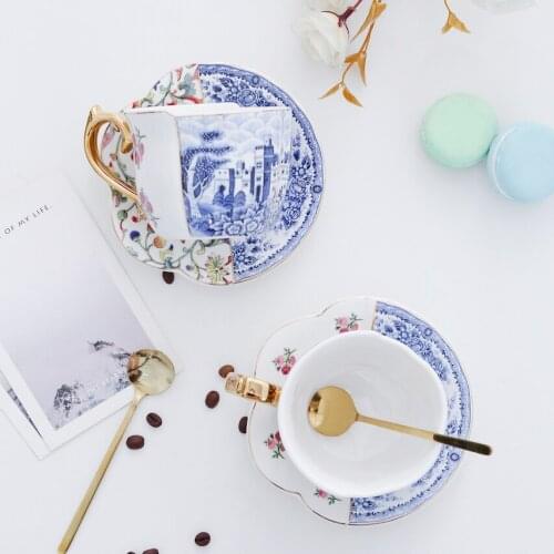 Blue and White Rose Ceramic Coffee Cup Retro Espresso Cups Tea Cup And Saucer Exquisite Gifts Box Best Gift For Girlfriend