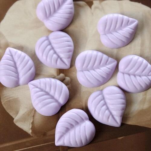 20PCS Beautiful Colorful Leaf Resin Cabochon --13x15mm(CAB-DG-2)
