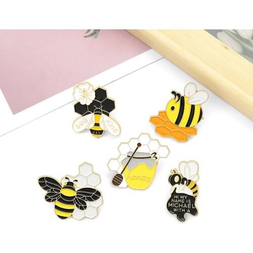 Bee Gather Honey Brooch Custom Yellow Bumblebee Insect Enamel Pin Badge Animal Lapel Pins for Backpack Jewelry Friends Cute Gift