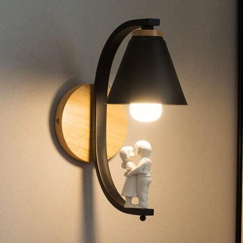 Creative Personality Robot Wall Lamps Nordic Wooden Iron LED Wall Lamp Bedside Aisle Hotel Restaurant Wall Light