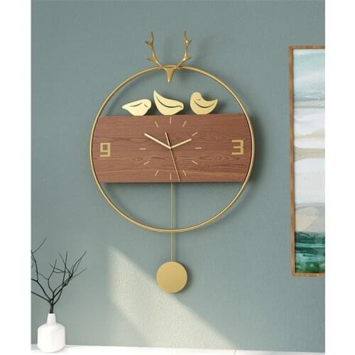 Nordic Gold Deer Head Hanging Wall Clock Modern Design Iron Large Mounted Mute Watch Wood for Living Room Decoration Home Bar