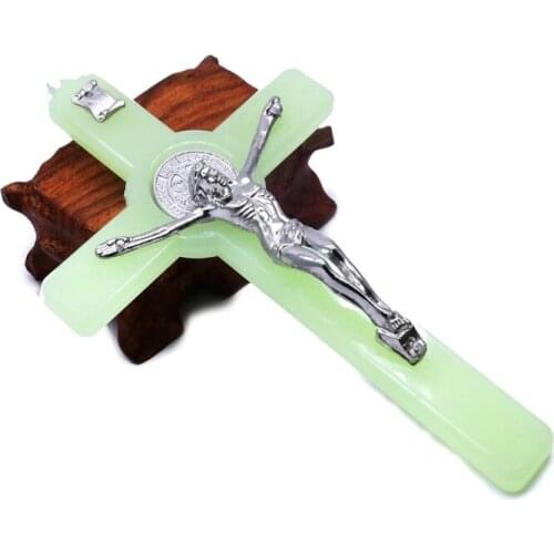 Christ Jesus Cross Luminous Glow in the Dark Pendant Crucifix Ornaments Charm Necklace Making