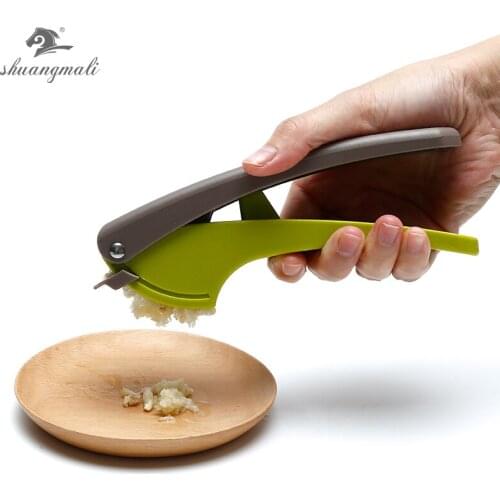 Shuangmali Multifunction Garlic Press Stainless Steel Kitchen Accessories Ginger Squeezer Garlic Crusher With ABS Handle