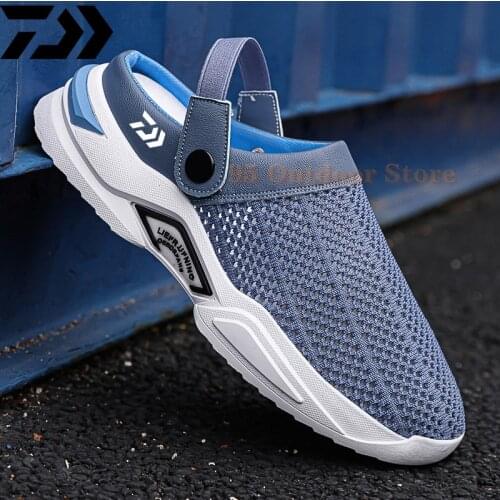DAIWA Fishing Shoes Mens Summer Mesh Sandals Beach Shoes Breathable Cushion Beach Flip-flops Solid Flat Bath Slippers