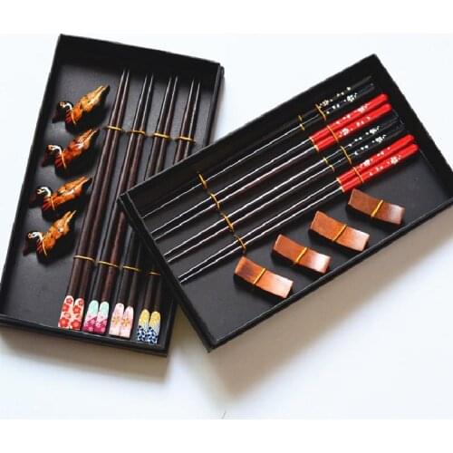 New Products Japanese-style Wooden Chopsticks 4 Pairs Of Chopsticks Chopstick Holder Combination Gift Box Set