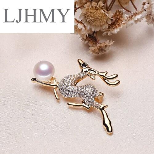 Gold-plated Rhinestone Pave Zircon Real Freshwater Luster Pearl Brooch of The Deer Rhinestone Brooch Trendy High Quality