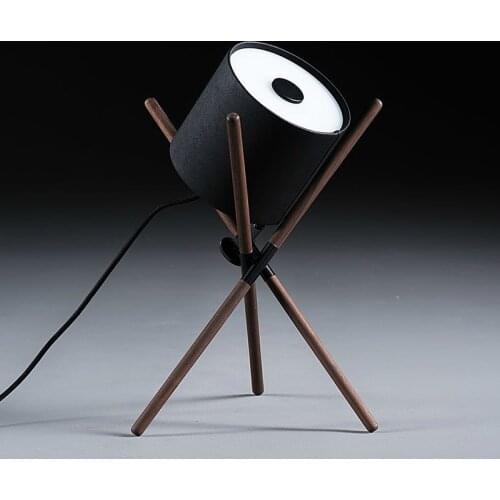 Nordic Walnut Led Table Lamp for Living Room Bedroom Study Vintage Decor Lighting Fixtures Loft Solid Wood Desk Standing Lights