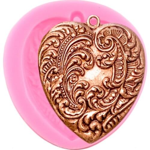 3D Filigree Heart Silicone Mold Baroque Relief Border Fondant Cake Decorating Tools Jewelry Pendant Resin Candy Chocolate Moulds