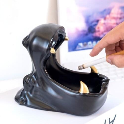 European Creative Shark Storage Ashtray Crafts Living Room Entrance Office Decoration Accessories Car Ashtray Gift for Boyfriend