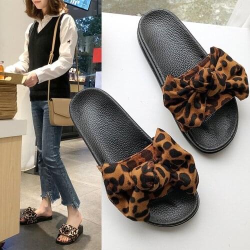 Slippers Female Summer Wear Seaside Holiday Slippers New Leopard Print Bow Soft Soled Flops