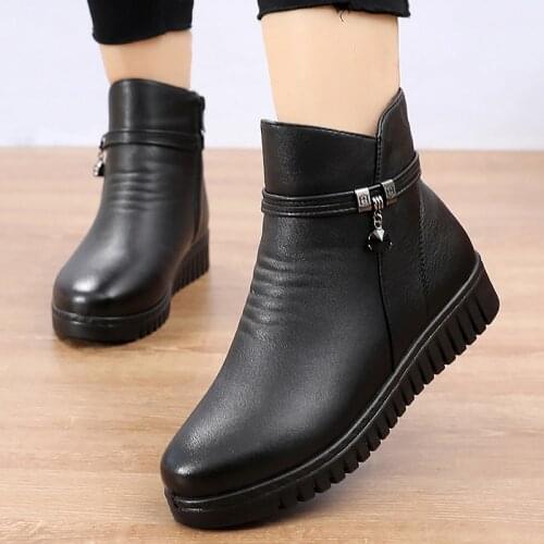 Ankle boots woman 2020 Warm Plush Winter boots Microfiber Non-slip Pleated Leather boots women Black Brown Size 35-41