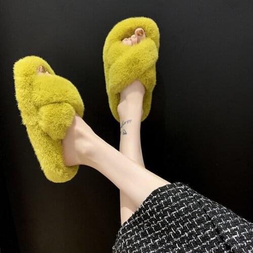 2020 Korean Version Of Beautiful Artificial Short Wool Womens Slippers Warm Flat Bottom Indoor Hot Selling Cotton Home Shoes