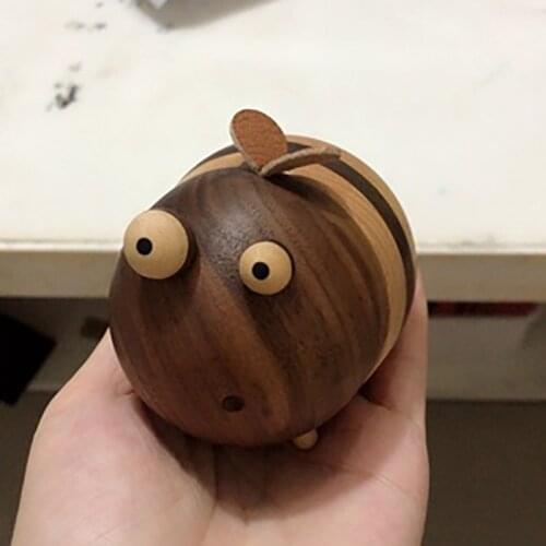 Toothpicks Dispenser Gadget Cure Dent Toothpick Holder Lovely Creativity Solid Wood Container Bee Shaped Household Gift Storage