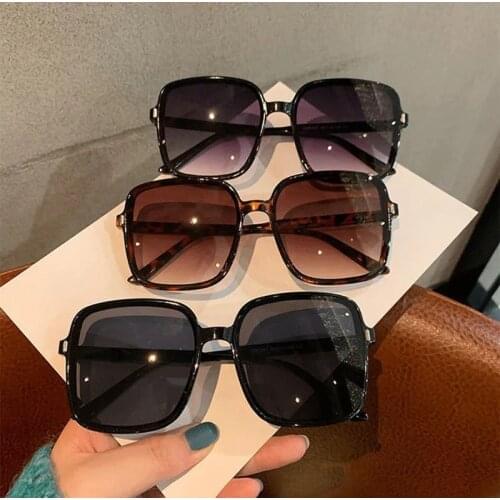 Women Sunglasses Fashion 2021 Trending Vintage Square Sun Glasses Luxury Designer Men Glasses For Driving a car Decorative UV400