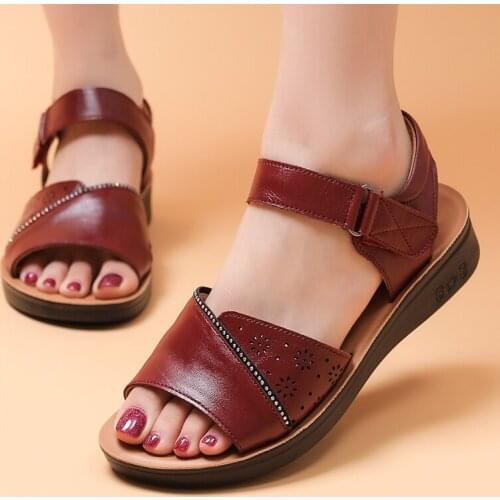 ZZPOHE middle-aged mother sandals summer new style leather soft sole comfortable non-slip low-heel flat womens shoes