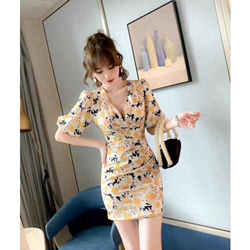 French daisy floral dress 2020 summer new retro puff sleeve Office Lady Polyester Sleeveless Knee-Length V-Neck
