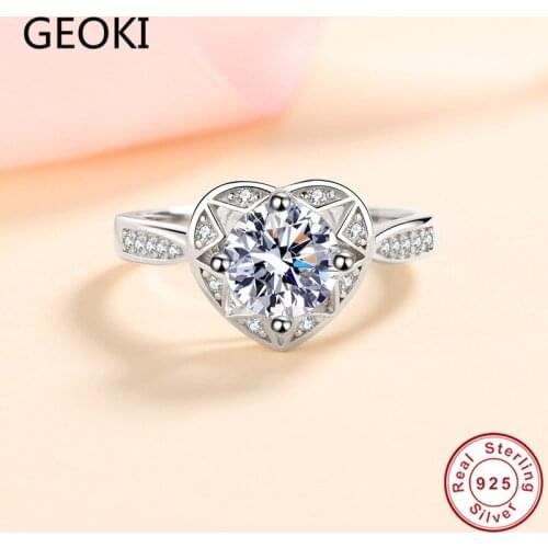 Geoki 925 Sterling Silver Passed Diamond Test Perfect Cut 1 Ct D Color VVS1 Moissanite Heart Ring Women Luxury Wedding Jewelry