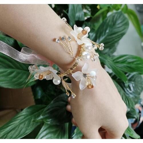 Super Fairy Dream Butterfly Hand Flower Wedding Korean Bride Wrist Flower Pearl Bridesmaid Sisters Bracelet