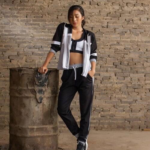 CHU YOGA New Women Stitching Black Zipper Jacket Trousers set Sports Loose Jogging Outdoor Yoga Long-Sleeved Gym set SET1902