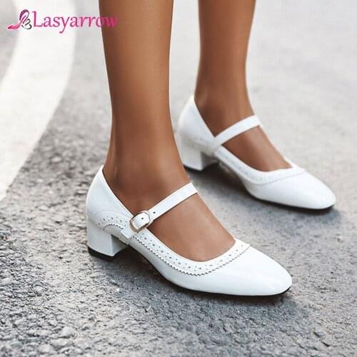 Lasyarrow Leather Pumps