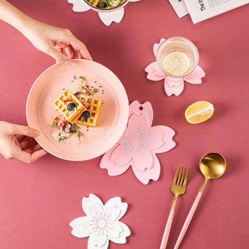 PVC Soft Double-Layer Petal Heat Insulation Mat Dining Table Pot Pad Hung Non-Slip Coaster Placemat Home Anti-ironing Tool