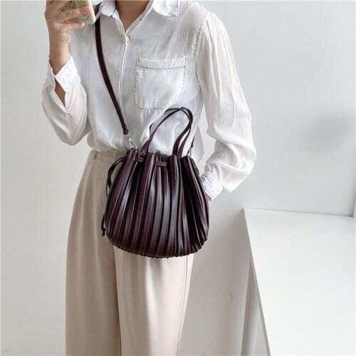 Summer Small Stripe Bucket Shoulder Bag Fashion Brand Design Soft Leather Pleated Crossbody Bags For Women Handbag Black Bolsos
