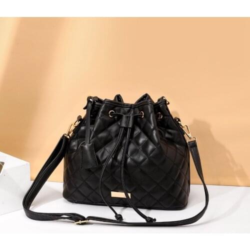 Women Fashion messenger bag All-match Solid Color Vintage Tassel Drawstring Bucket Shoulder Bag leather Fashion crossbody bags