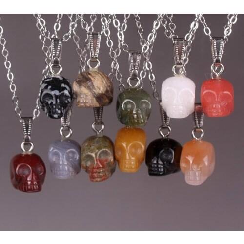 6pcs Handmade Natural Stone Skull Figurine Crystal Carved Statue Realistic Feng Shui Healing Treat Pendants Charms Free Shipping