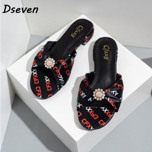 Woman Fashion Flower Rhinestone Slides Ladies Summer New Beach Sandals Slippers Low-heeled Womens Bling Shoes INS Hot Size37-42